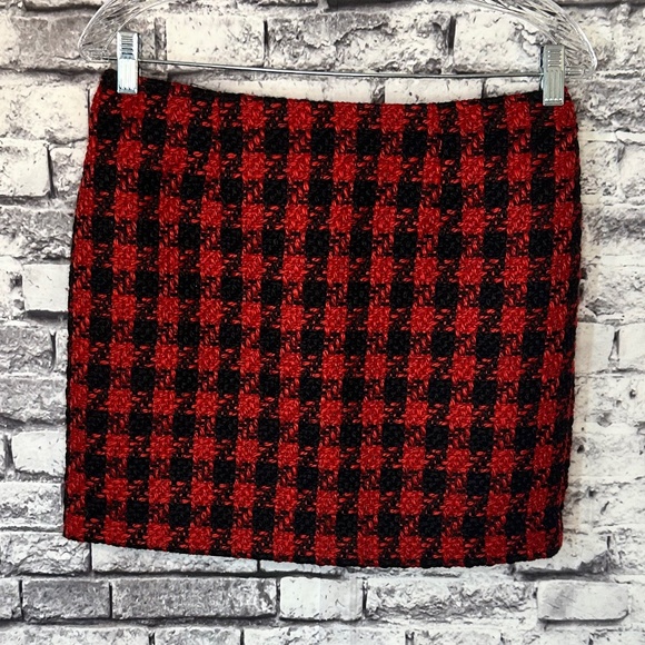 Boston Proper Red and Black Knit Mini Skirt Size 6 - Picture 1 of 5